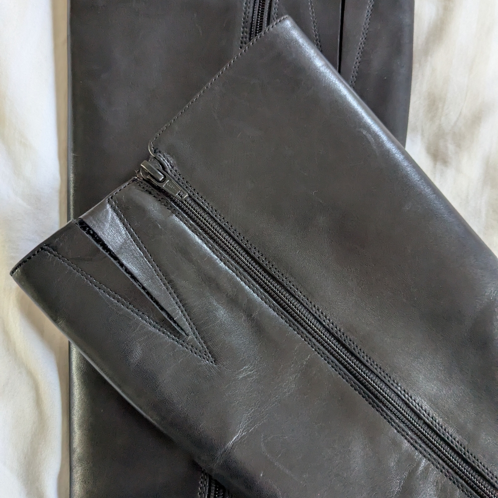 Clark's Size 9 Black Leather Knee-High Boots - Picture 9 of 10